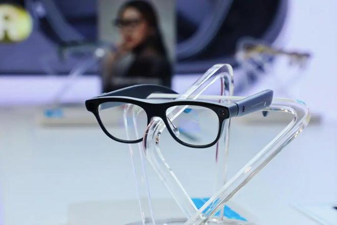 眼镜究竟是超级工具还是炒作炫耀的酷玩？pg电子试玩网站免费对于普通人来说AI(图5)